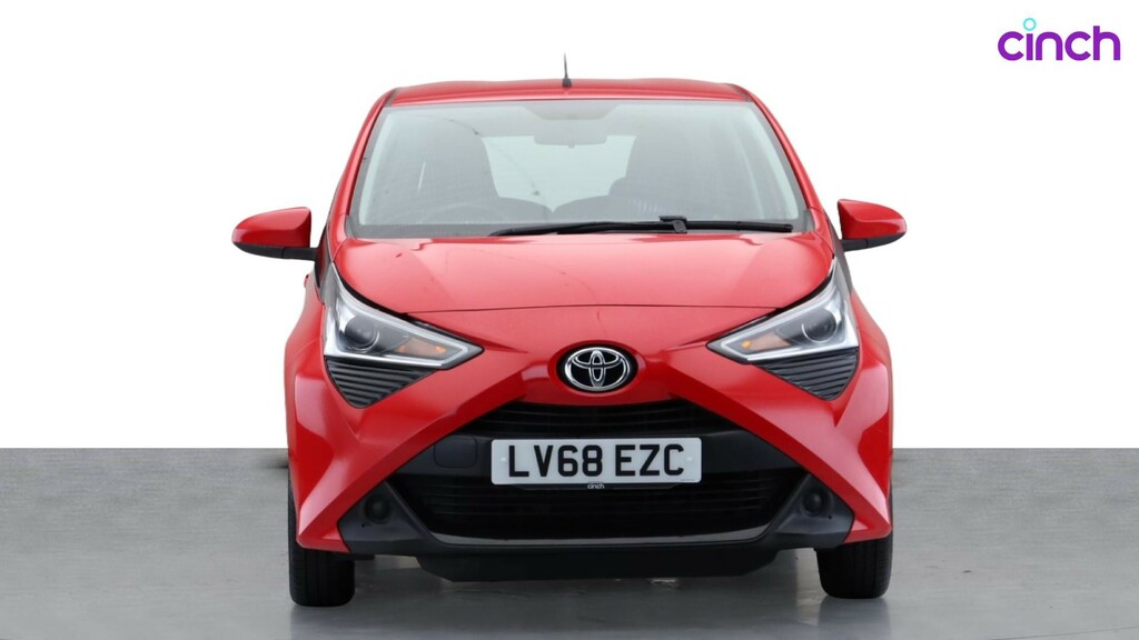 Toyota Aygo X X-play Red #8