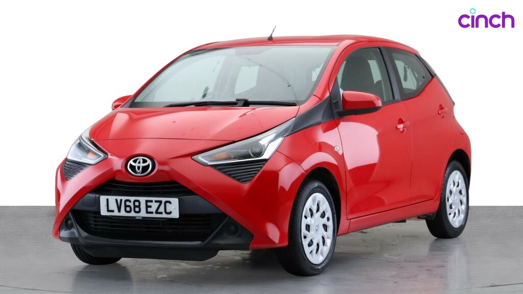 Toyota Aygo X X-play Red #7