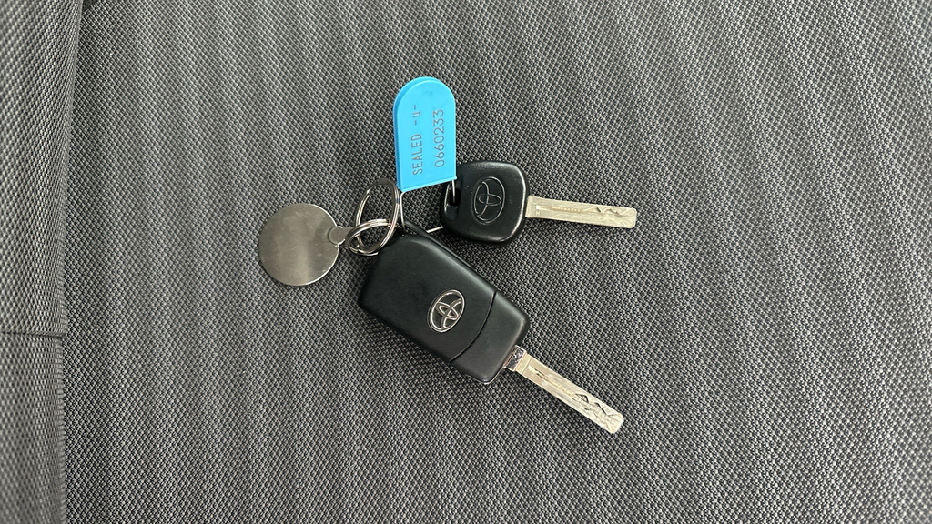 Toyota Aygo X X-play Red #25