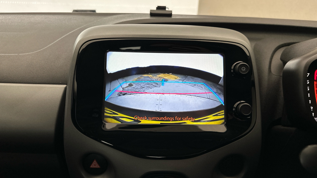 Toyota Aygo X X-play Red #15