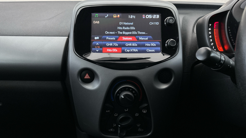 Toyota Aygo X X-play Red #13