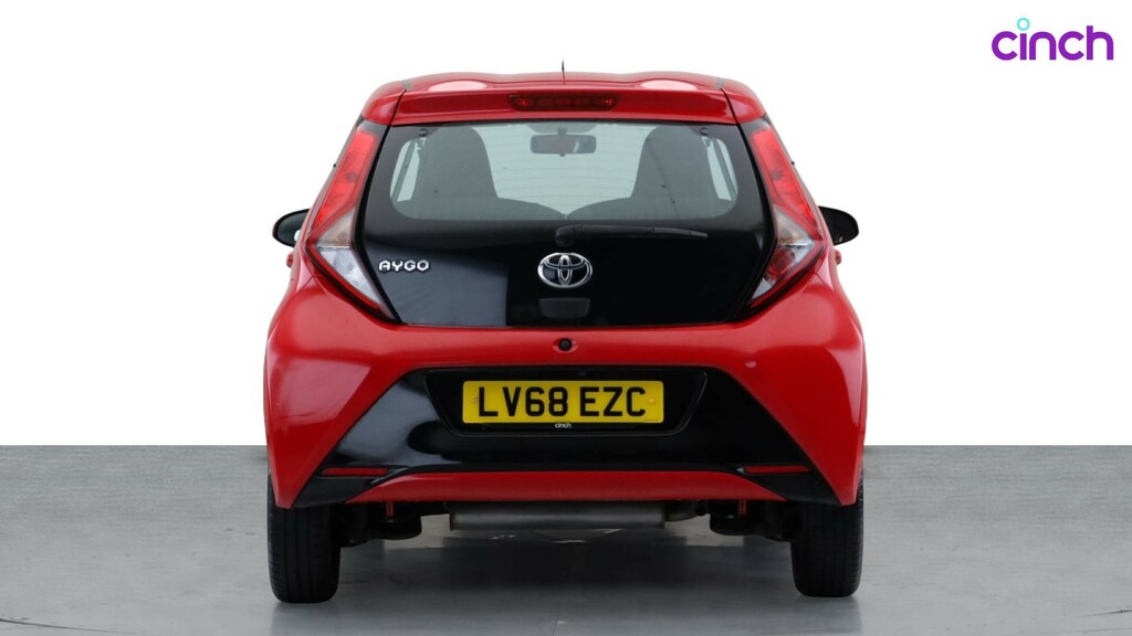 Toyota Aygo X X-play Red #4