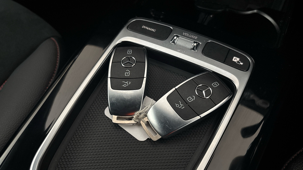 Mercedes-Benz A Class Hatchback White #14
