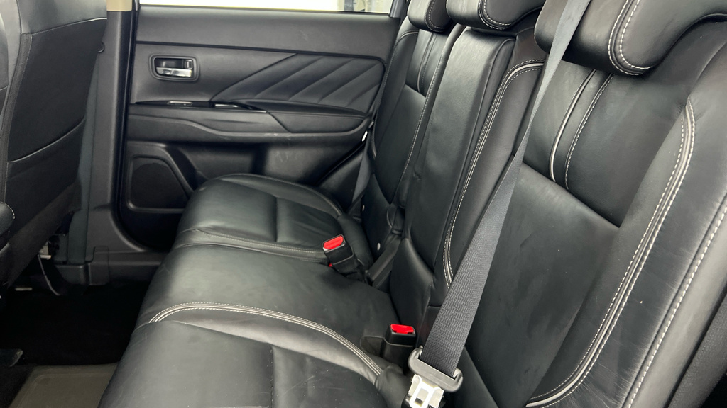 Mitsubishi Outlander #22