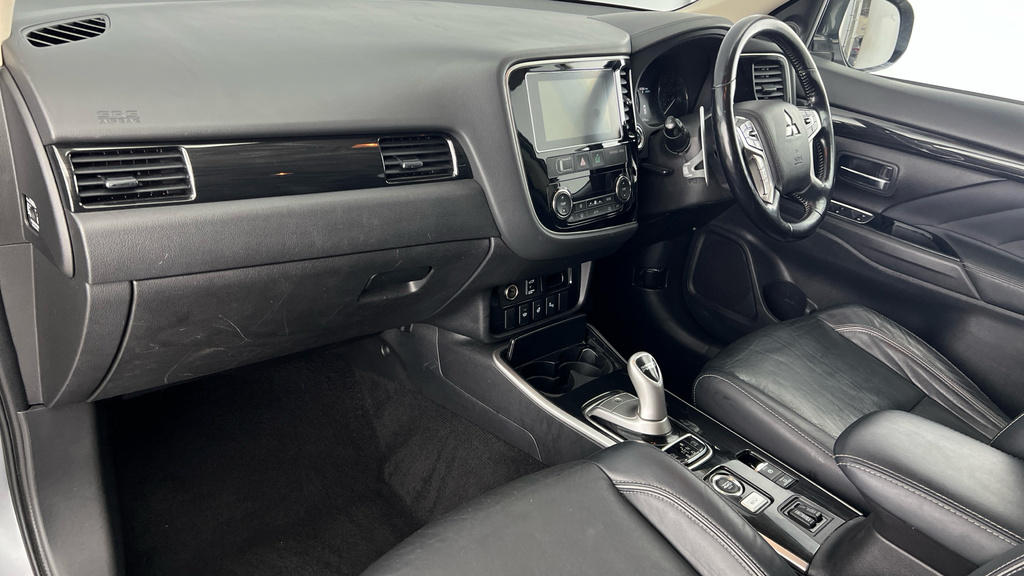 Mitsubishi Outlander #10