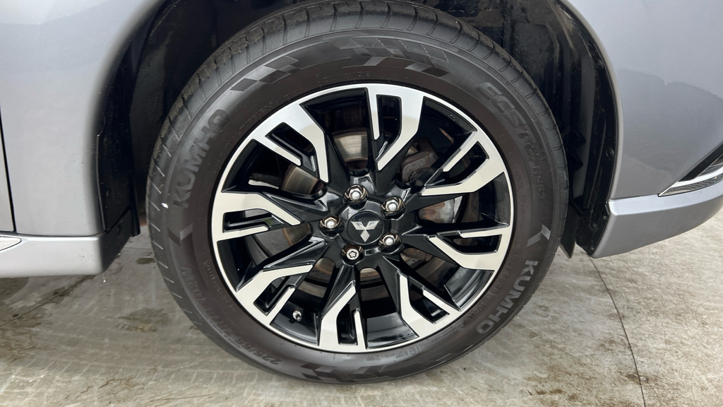 Mitsubishi Outlander #28