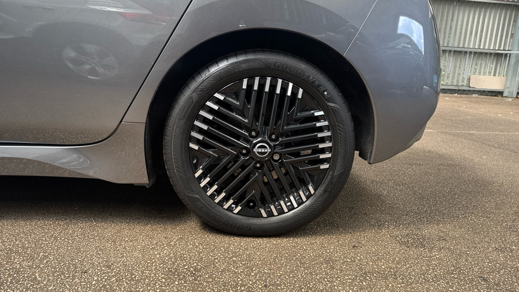 Nissan Leaf 40Kwh N-connecta Grey #18