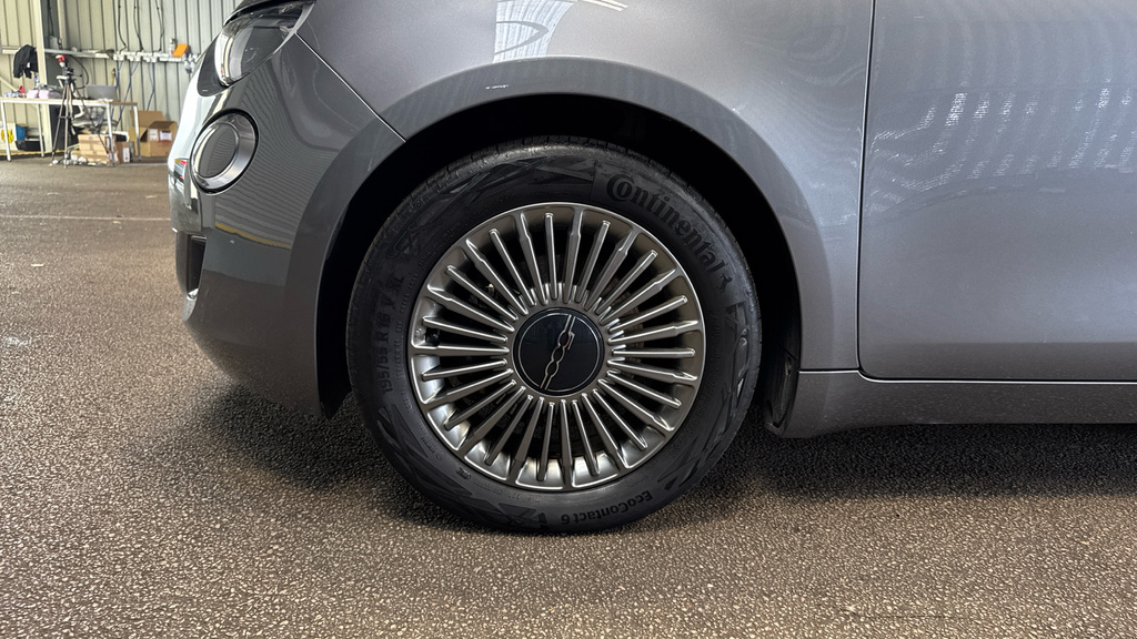 Fiat 500E Automatic Black #19