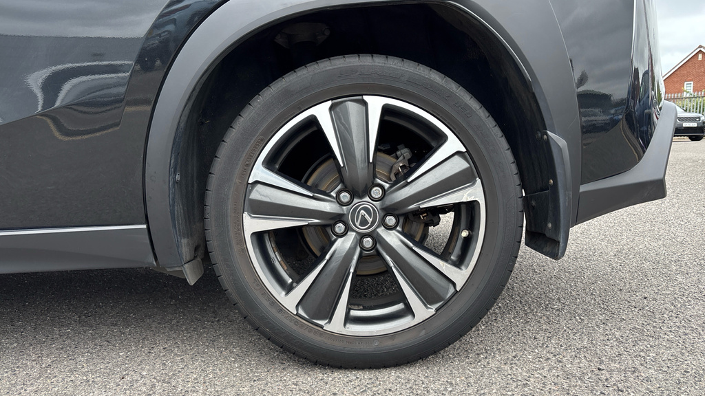 Lexus UX 2L Silver #18