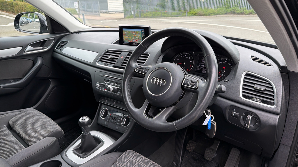 Audi Q3  Grey #9