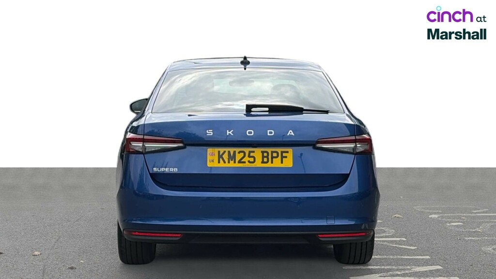 Skoda Superb 1.5 Tsi E-tec Se Technology Dsg Black #4