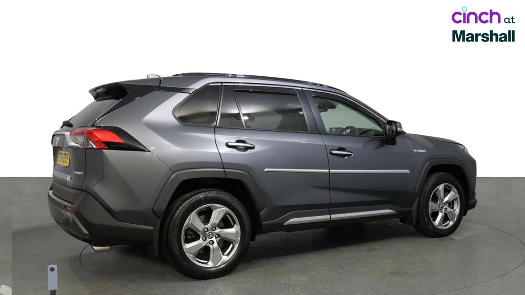 Toyota Rav 4 Dynamic White #3