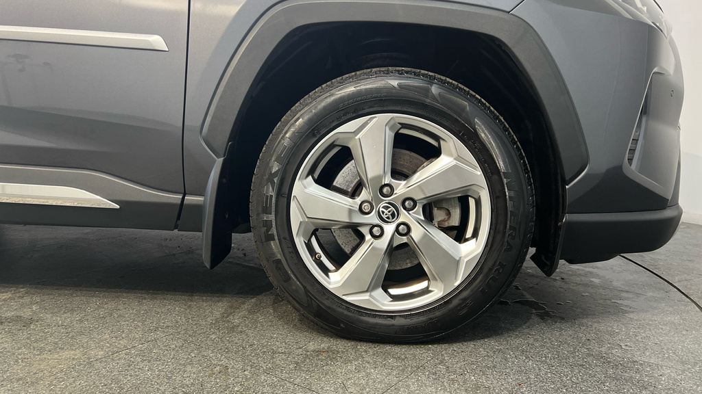 Toyota Rav 4 Dynamic White #17