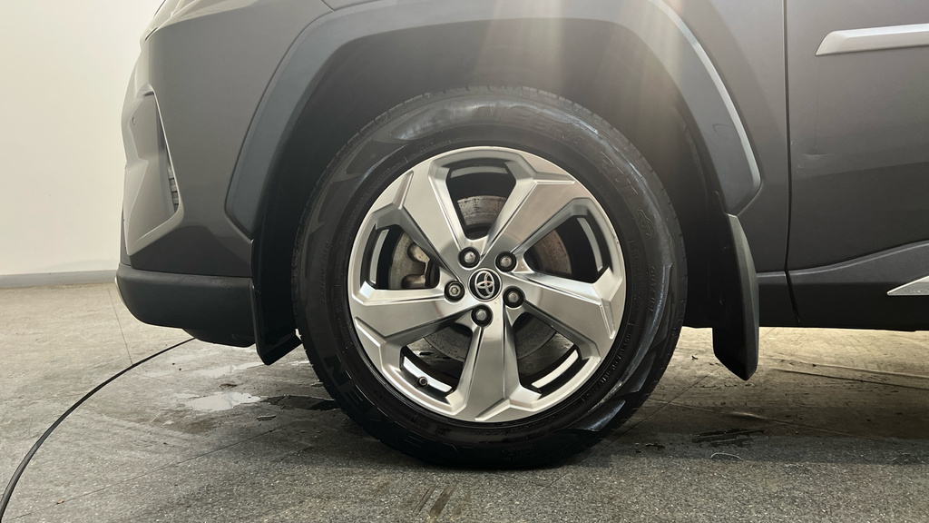 Toyota Rav 4 Dynamic White #18