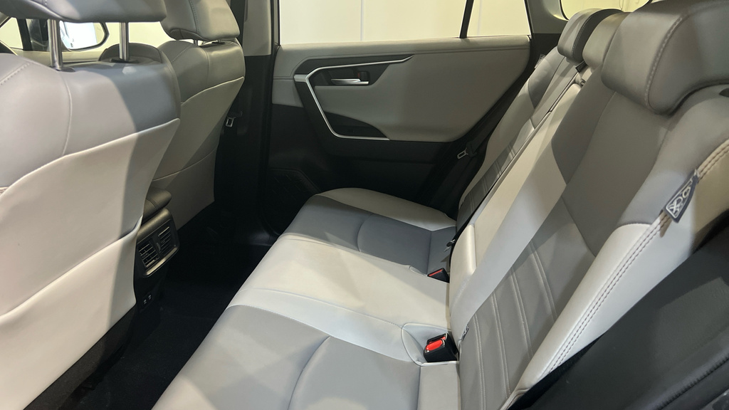 Toyota Rav 4 Dynamic White #14