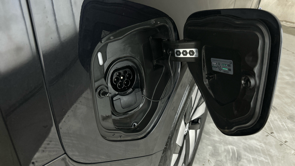 Volkswagen ID.Buzz E 204Ps Commerce Plus 77Kwh White #29