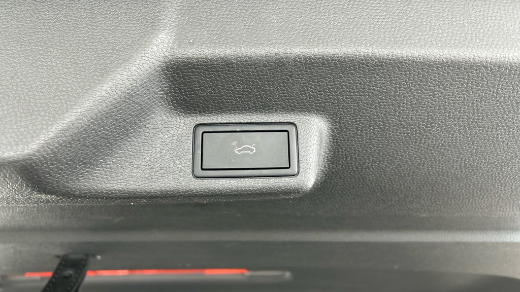 Volkswagen ID.Buzz E 204Ps Commerce Plus 77Kwh White #5