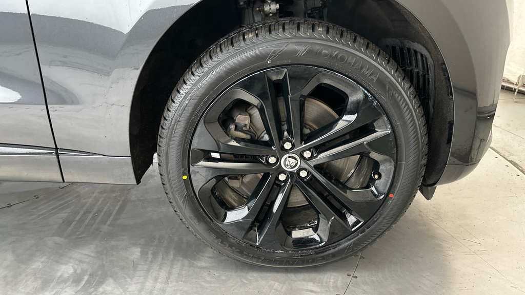 Jaguar F-Pace D300 Awd R-dynamic Se Black #32