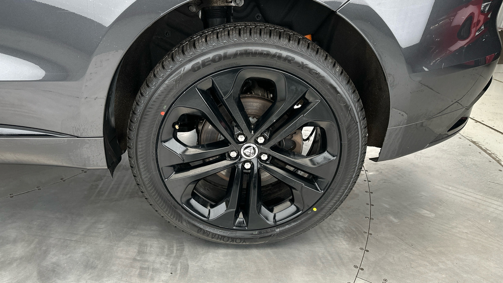 Jaguar F-Pace D300 Awd R-dynamic Se Black #30