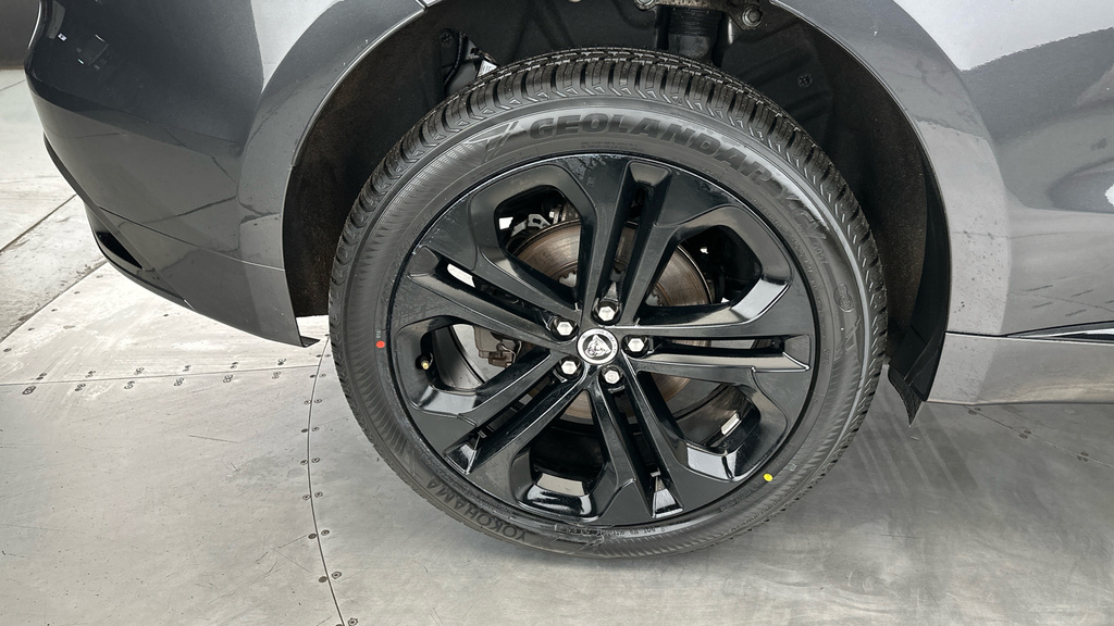Jaguar F-Pace D300 Awd R-dynamic Se Black #31