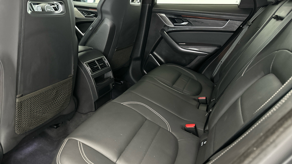 Jaguar F-Pace D300 Awd R-dynamic Se Black #26