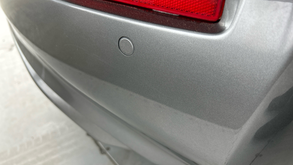 Nissan Leaf Hatchback Grey #4