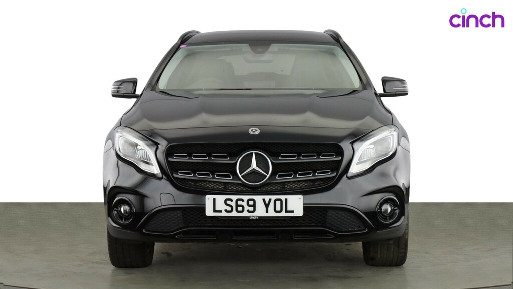 Mercedes-Benz GLA Class Amg Line Silver #8