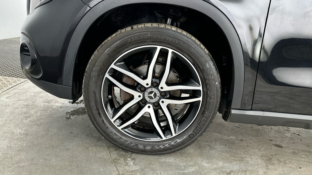 Mercedes-Benz GLA Class Amg Line Silver #22