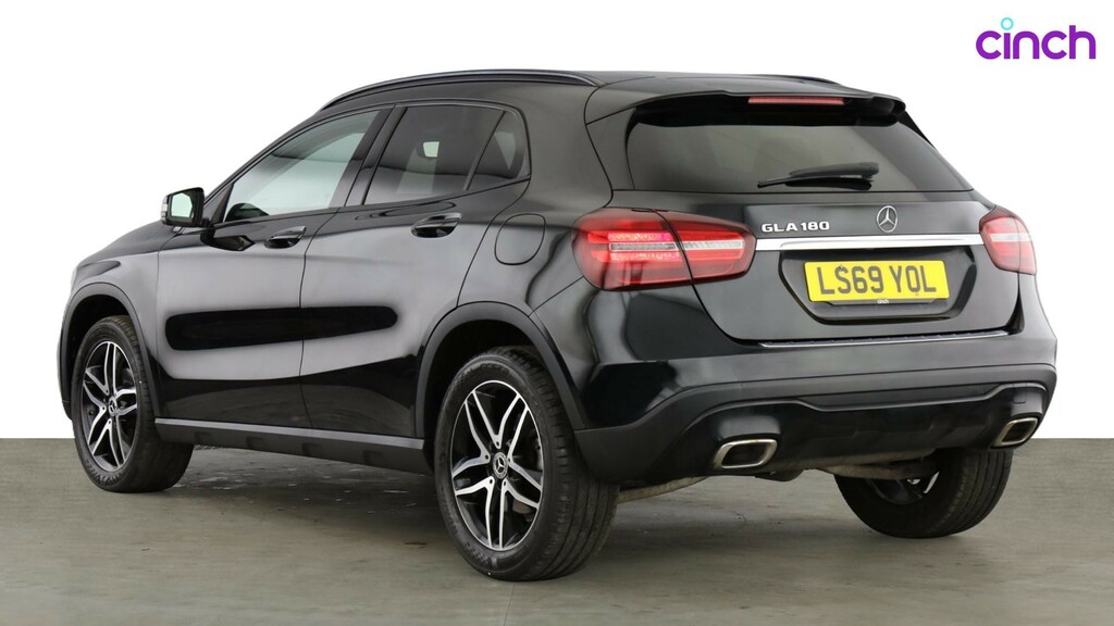 Mercedes-Benz GLA Class Amg Line Silver #5