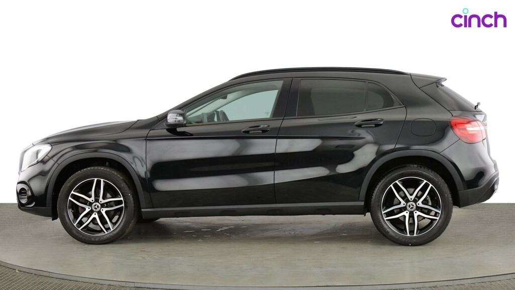 Mercedes-Benz GLA Class Amg Line Silver #6