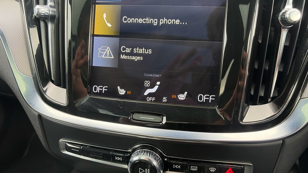 Volvo V60 R Design Black #21