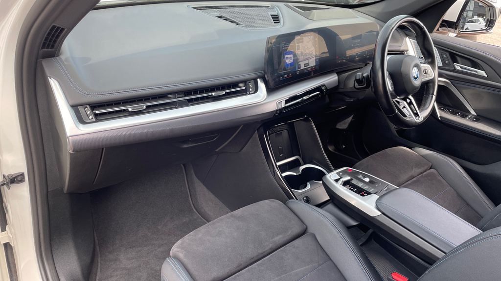 BMW iX1 Suv Blue #15