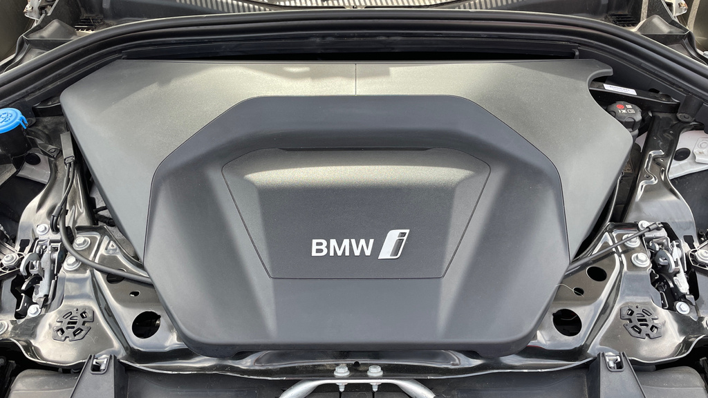 BMW iX1 Suv Blue #32