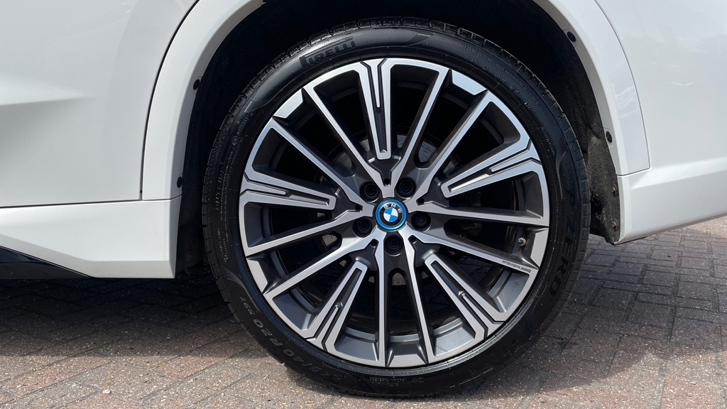 BMW iX1 Suv Blue #34