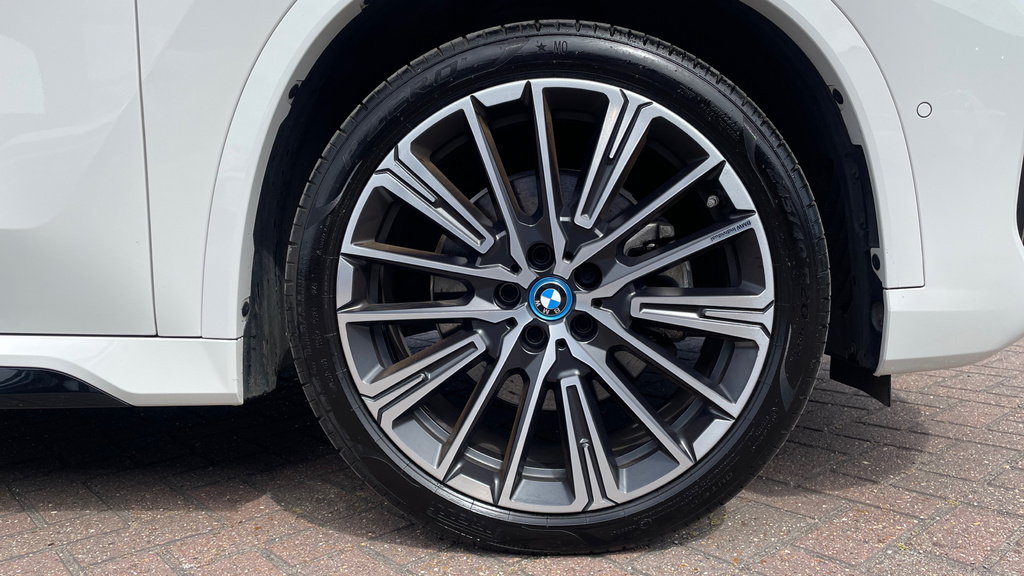 BMW iX1 Suv Blue #36