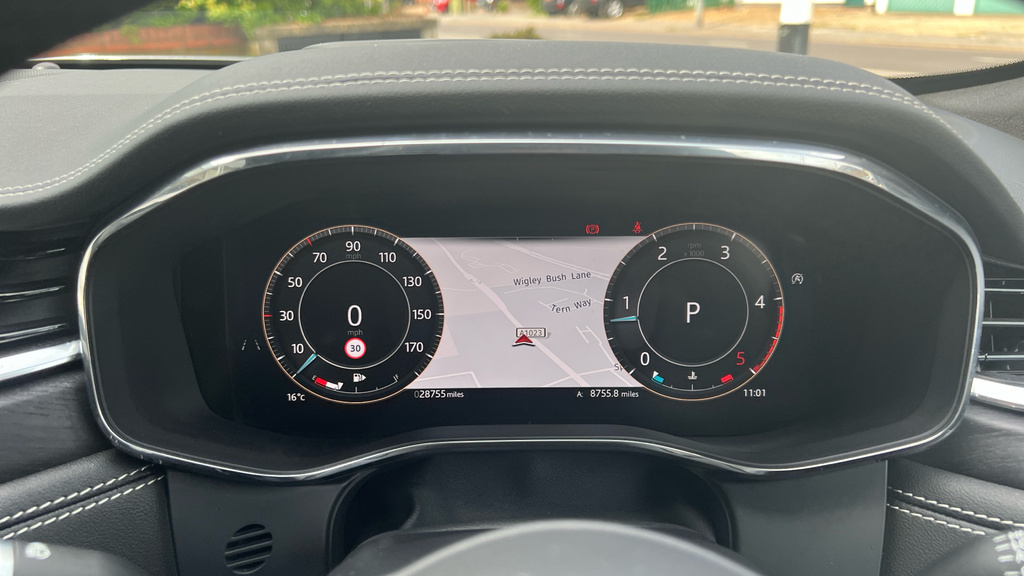 Jaguar F-Pace D200 Awd R-dynamic Se Black  #35