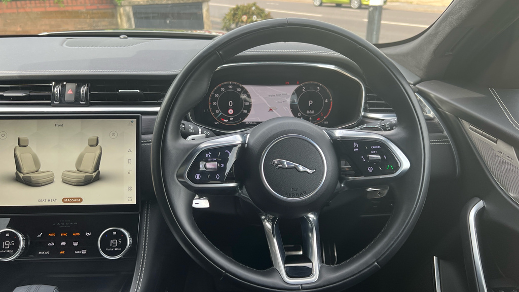 Jaguar F-Pace D200 Awd R-dynamic Se Black  #34