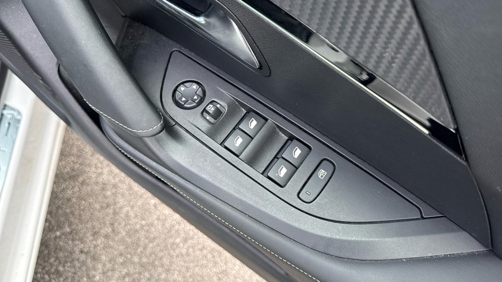 Peugeot 2008 Active Grey #3