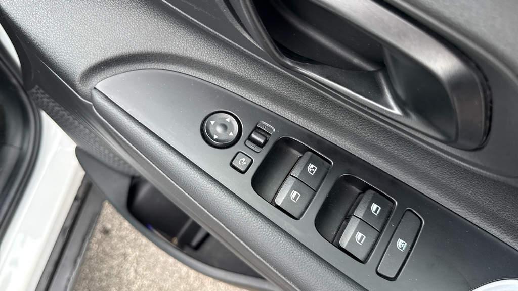 Hyundai Bayon Premium Grey #3