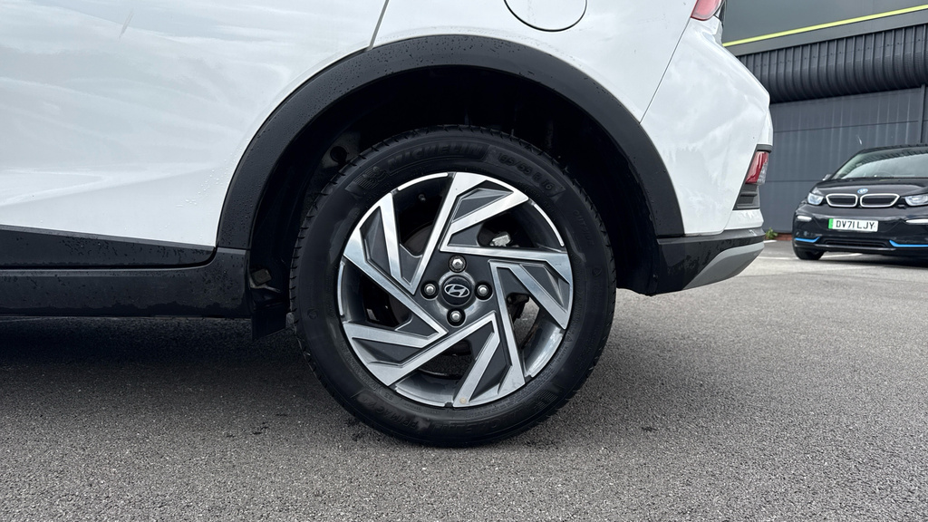 Hyundai Bayon Premium Grey #25