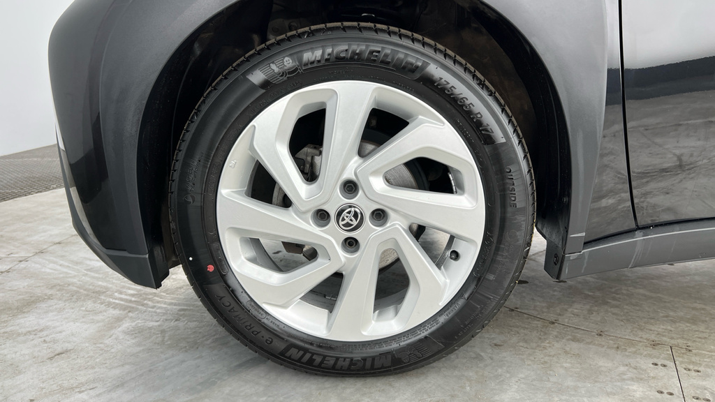 Toyota Aygo X 1.0 Vvt-i Pure Black #24