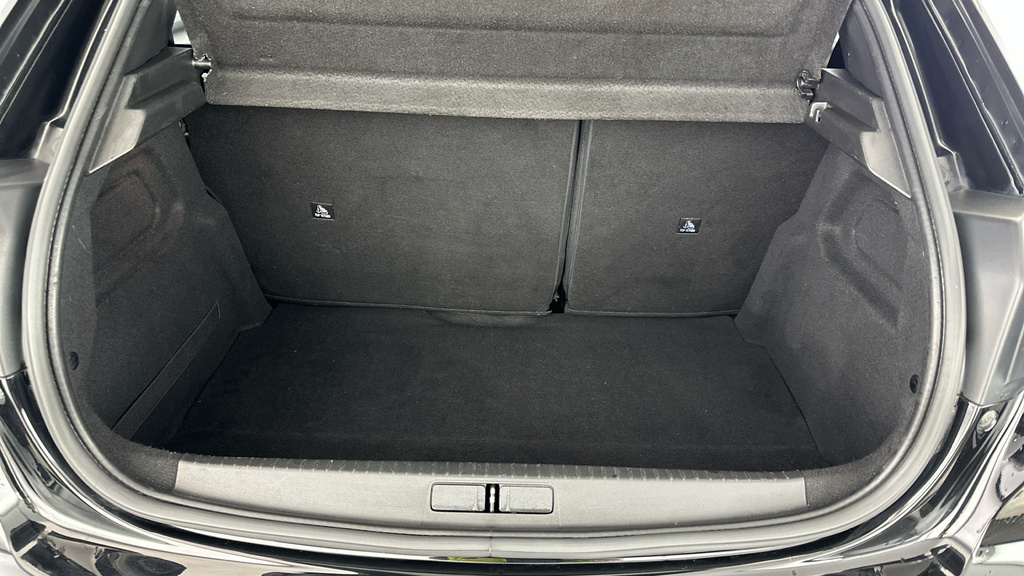 Peugeot e-208 Hatchback Blue #24