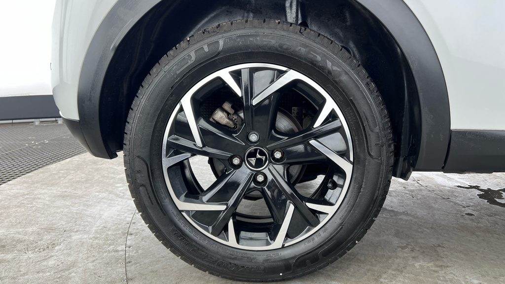 DS DS 3 Crossback 1.2 Puretech Performance Line Crossback Euro 6 S Black #32