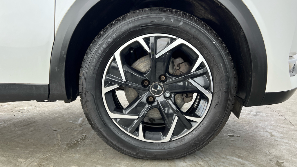 DS DS 3 Crossback 1.2 Puretech Performance Line Crossback Euro 6 S Black #33