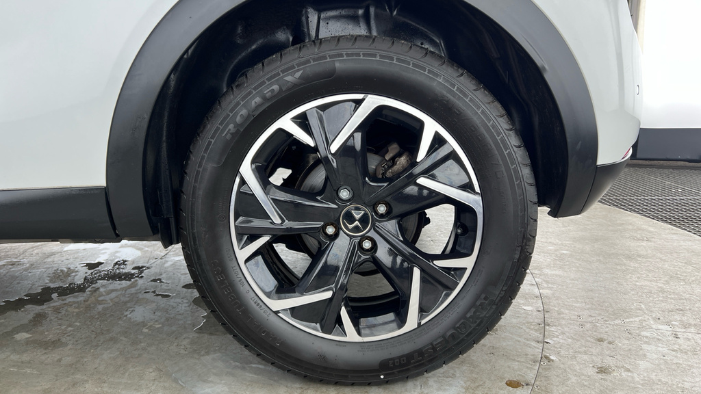 DS DS 3 Crossback 1.2 Puretech Performance Line Crossback Euro 6 S Black #31