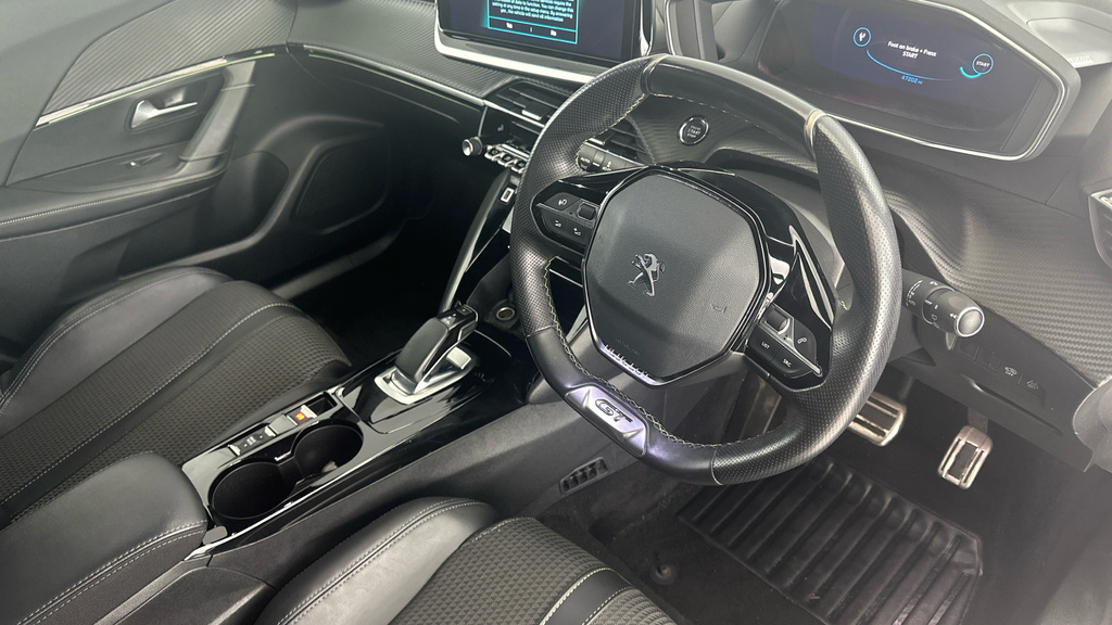 Peugeot e-2008 2008 Gt Premium Ev Black #9