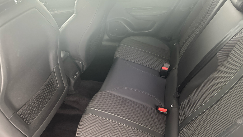 Peugeot e-2008 2008 Gt Premium Ev Black #23