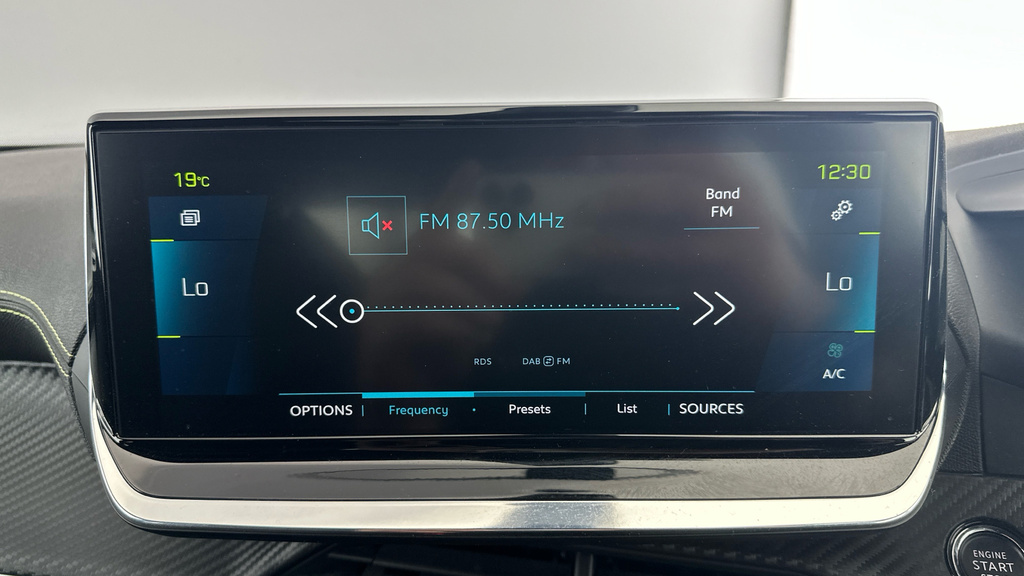 Peugeot e-2008 2008 Gt Premium Ev Black #16