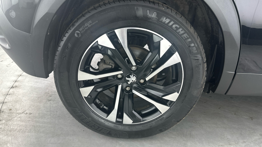 Peugeot e-2008 2008 Gt Premium Ev Black #28