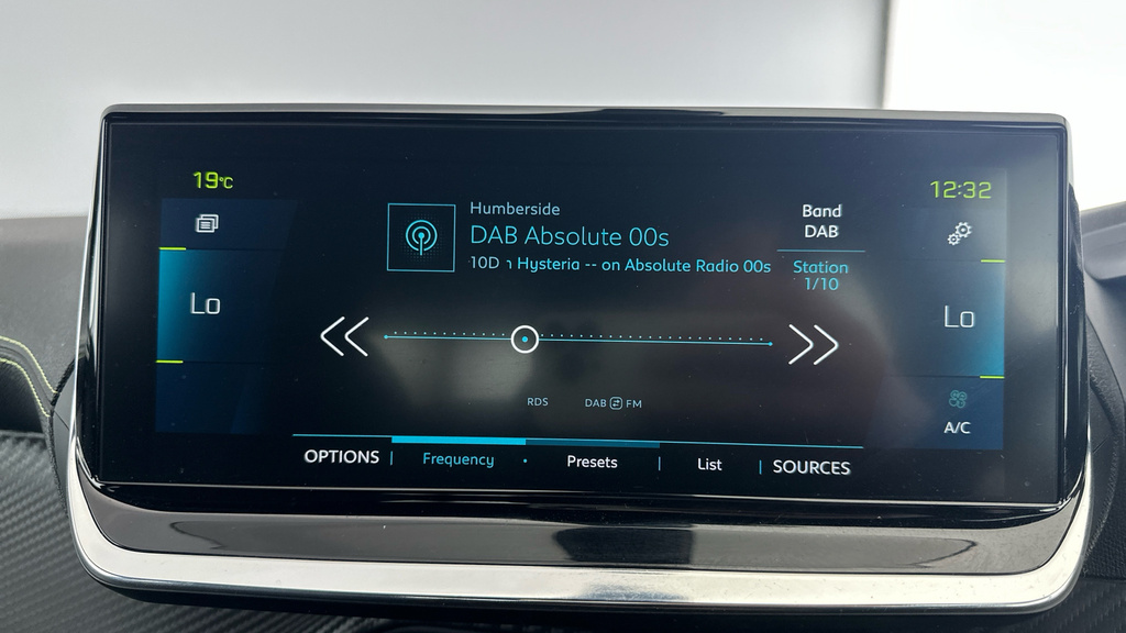 Peugeot e-2008 2008 Gt Premium Ev Black #19